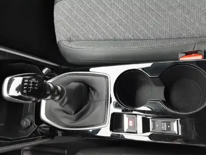 Photo 45 Peugeot 208  PureTech 100 S&S BVM6