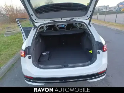 Photo 12 Volkswagen Passat  1.5 eHybrid 204 DSG6