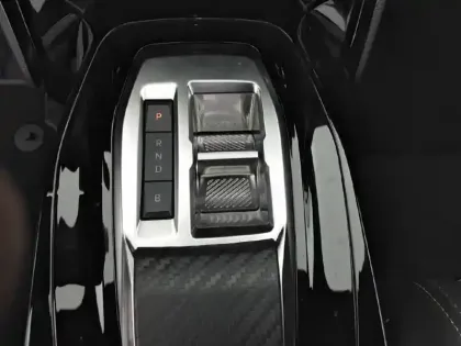 Photo 33 Peugeot 2008  Electrique 54 kWh 156 ch