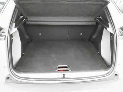 Photo 25 Peugeot 2008  Electrique 54 kWh 156 ch