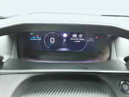 Photo 29 Peugeot 2008  Electrique 54 kWh 156 ch