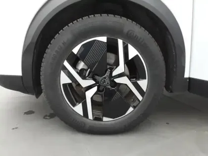 Photo 32 Peugeot 2008  Electrique 54 kWh 156 ch