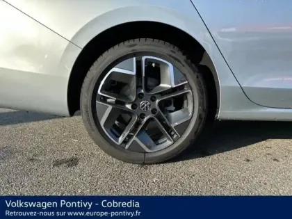 Photo 28 Volkswagen Passat Gén. IX Ph1 Elegance 5