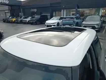 Photo 12 Mini Mini Hatch 5 Portes Cooper 136 ch Edition Greenwich