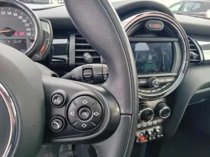 Photo 14 Mini Mini Hatch 5 Portes Cooper 136 ch Edition Greenwich