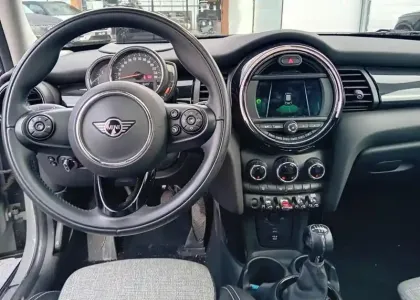 Photo 8 Mini Mini Hatch 5 Portes Cooper 136 ch Edition Greenwich