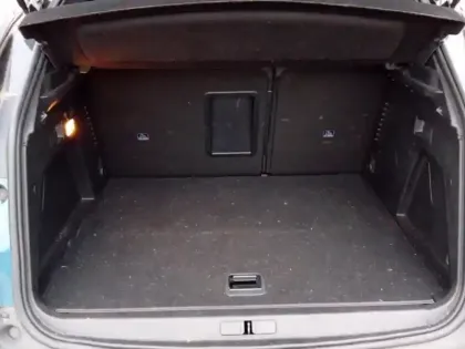 Photo 7 Peugeot 3008  Hybrid 225 e-EAT8 GT