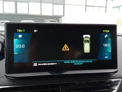 Photo 25 Peugeot 3008  Hybrid 225 e-EAT8 GT