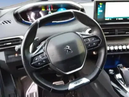 Photo 11 Peugeot 3008  Hybrid 225 e-EAT8 GT