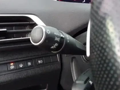 Photo 17 Peugeot 3008  Hybrid 225 e-EAT8 GT