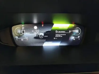 Photo 32 Peugeot 408  PHEV 180 e-EAT8