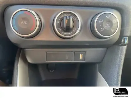 Photo 33 Toyota Yaris  70 VVT-i