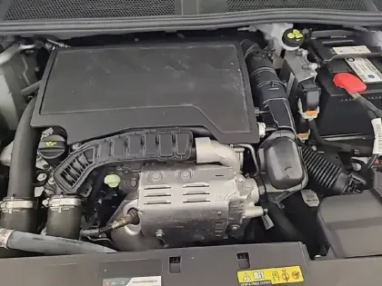 Photo 34 Peugeot 308  PureTech 130ch S&S EAT8