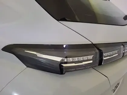 Photo 36 Peugeot 308  PureTech 130ch S&S EAT8