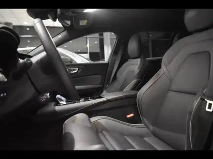 Photo 23 Volvo V60  T6 AWD 253+145ch Plus Style Dark Geartronic 8