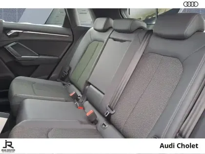 Photo 35 Audi Q3  35 TDI 150 ch S tronic 7