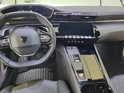 Photo 27 Peugeot 508  SW Hybrid 180 e-EAT8