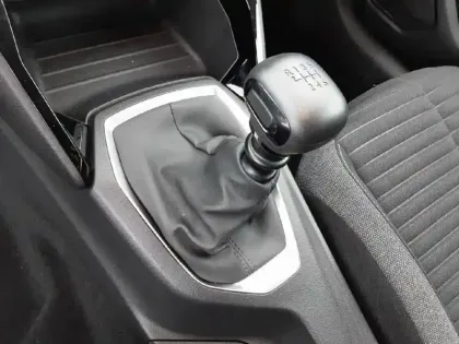 Photo 13 Peugeot 208  PureTech 100 S&S BVM6