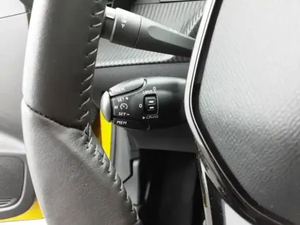 Photo 17 Peugeot 208  PureTech 100 S&S BVM6