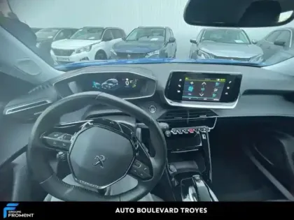 Photo 22 Peugeot 2008  e- 136ch Allure Pack