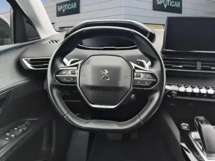 Photo 11 Peugeot 3008  Hybrid 225 e-EAT8 Allure Pack