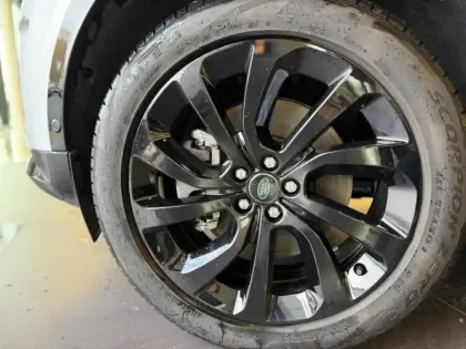 Photo 8 Land rover Discovery Sport  1.5 P300e 309ch Dynamic SE