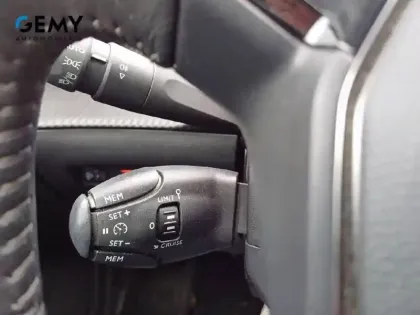 Photo 11 Peugeot 2008  Electrique 136 ch