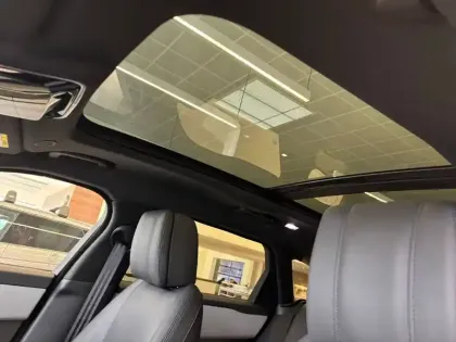 Photo 23 Land rover Range Rover Velar  2.0L P400e PHEV 404ch AWD BVA