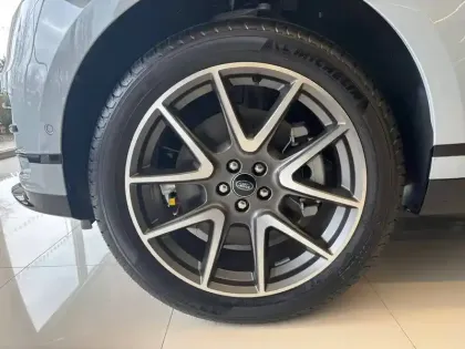 Photo 7 Land rover Range Rover Velar  2.0L P400e PHEV 404ch AWD BVA