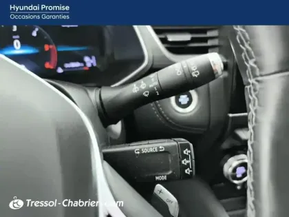 Photo 17 Renault Captur  Blue dCi 115 EDC Initiale Paris