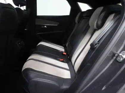 Photo 6 Peugeot 3008  HYBRID 225ch GT e-EAT8