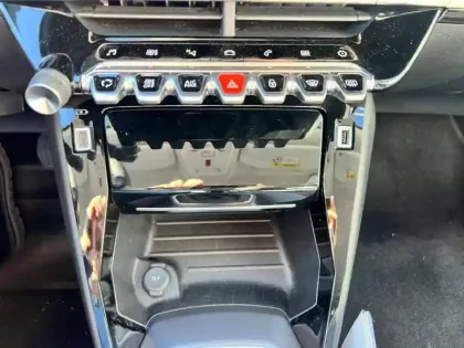 Photo 25 Peugeot 2008  1.2 PureTech 130ch S&S Allure Business