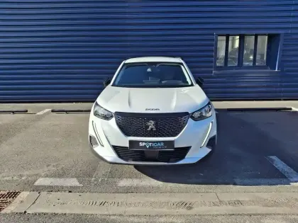 Photo 46 Peugeot 2008  PureTech 130 S&S BVM6