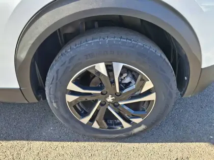 Photo 56 Peugeot 2008  PureTech 130 S&S BVM6