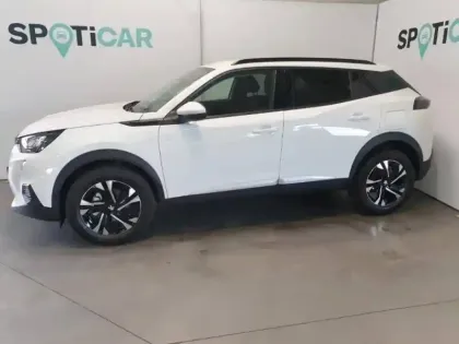 Photo 33 Peugeot 2008  PureTech 130 S&S BVM6