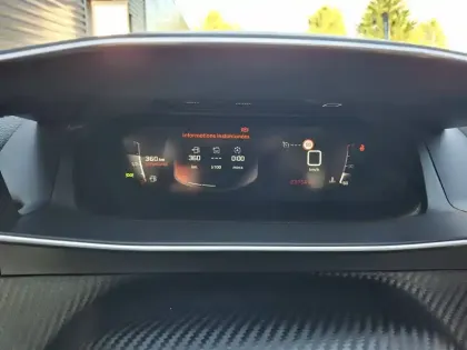 Photo 72 Peugeot 2008  PureTech 130 S&S BVM6