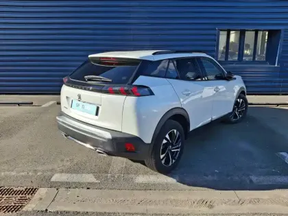 Photo 52 Peugeot 2008  PureTech 130 S&S BVM6