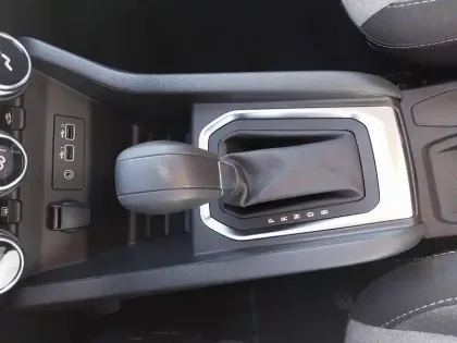 Photo 30 Renault Clio  E-Tech full hybrid 145 GSR2