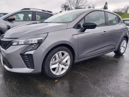 Photo 14 Renault Clio  E-Tech full hybrid 145 GSR2