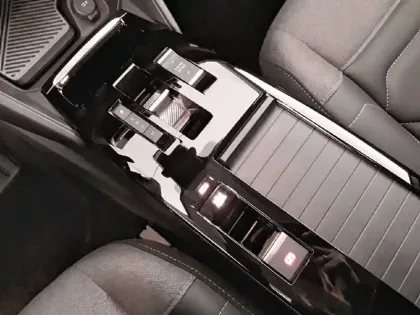 Photo 14 Citroën C4  BlueHDi 130 EAT8