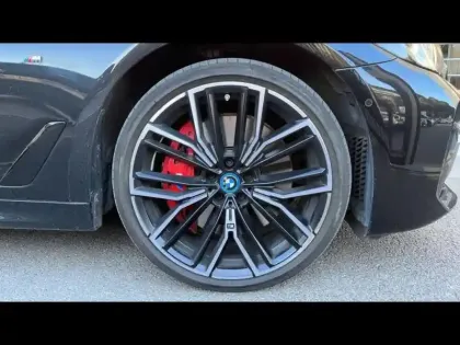 Photo 21 BMW Serie 5 Série 5 545eA xDrive 394ch M Sport Steptronic