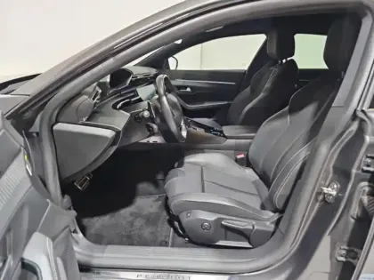 Photo 12 Peugeot 508  HYBRID 225ch GT Line e-EAT8 10cv