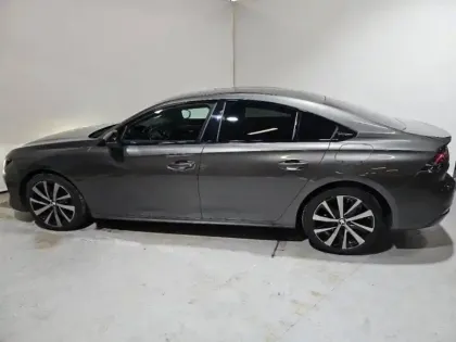 Photo 7 Peugeot 508  HYBRID 225ch GT Line e-EAT8 10cv