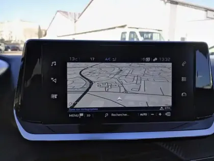 Photo 44 Peugeot 2008  PureTech 100 S&S BVM6