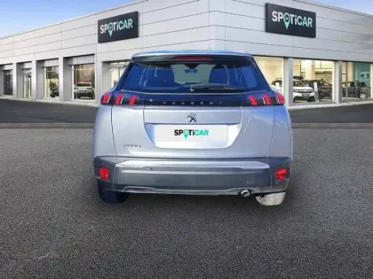 Photo 36 Peugeot 2008  PureTech 100 S&S BVM6