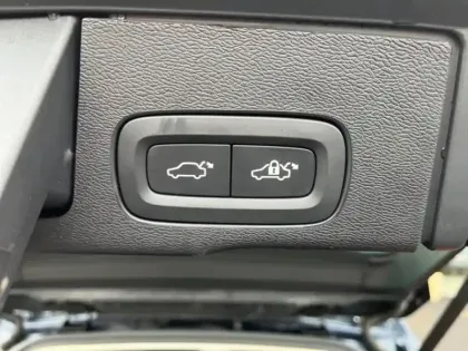 Photo 26 Volvo Xc60  T6 AWD 253 + 145ch Ultra Style Dark Geartronic