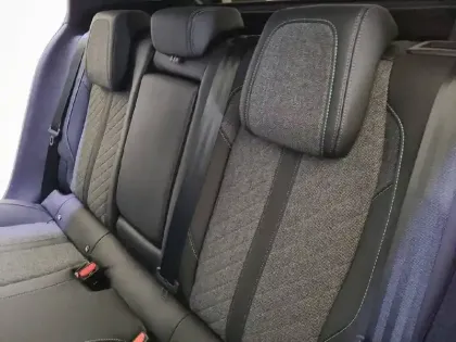 Photo 31 Peugeot 408  PHEV 180 e-EAT8