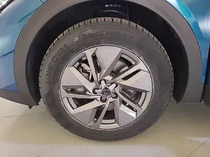 Photo 32 Peugeot 408  PHEV 180 e-EAT8