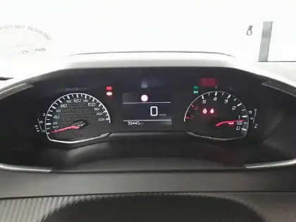 Photo 9 Peugeot 208  PureTech 100 S&S BVM6