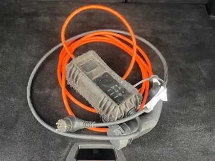 Photo 8 Peugeot 2008  e- 136ch Allure Pack